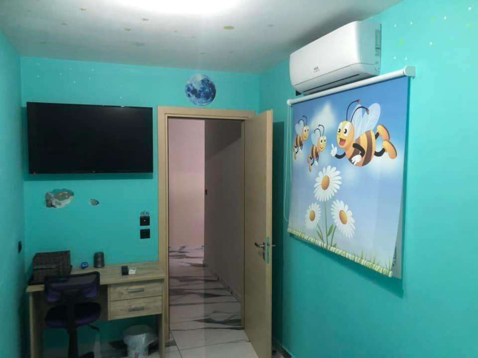 Golden Fox Studios And Suites Lakones Luaran gambar