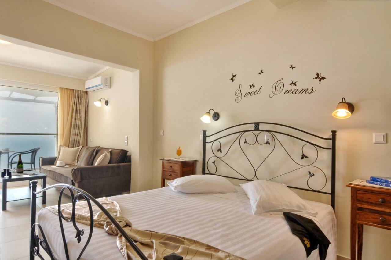 Golden Fox Studios And Suites Lakones Luaran gambar